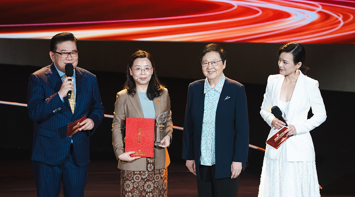 光荣与力量 | 太阳集团总经理左亚军当选“2024感动上海年度人物”